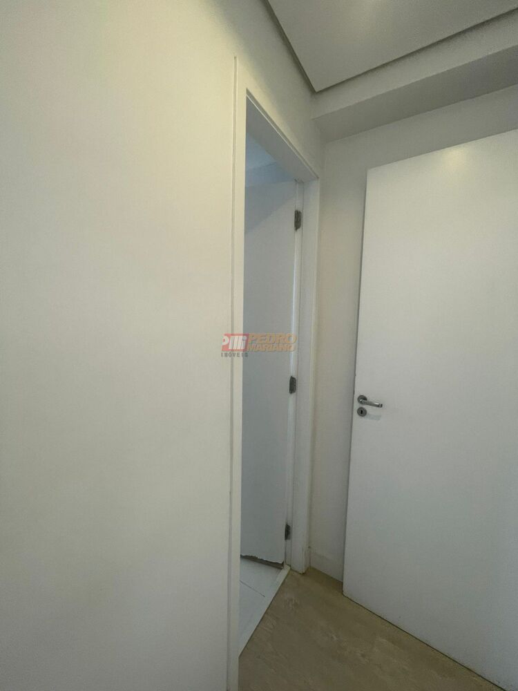 Apartamento à venda com 3 quartos, 67m² - Foto 3