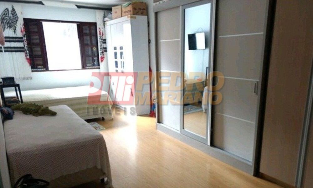 Casa, 4 quartos, 238 m² - Foto 3