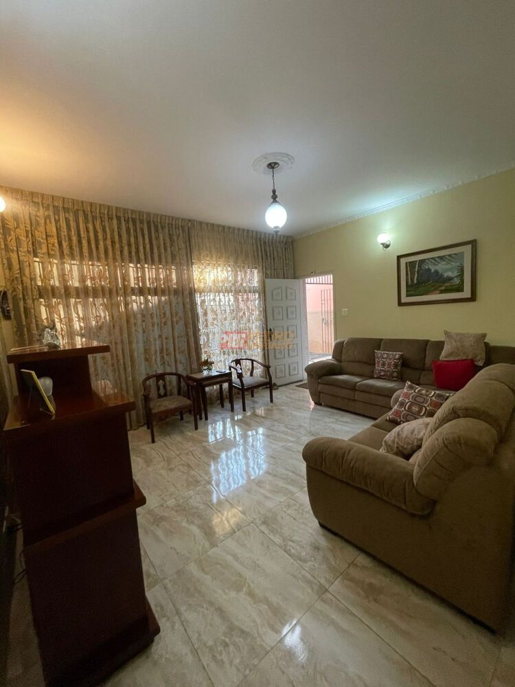 Casa à venda com 3 quartos, 154m² - Foto 2