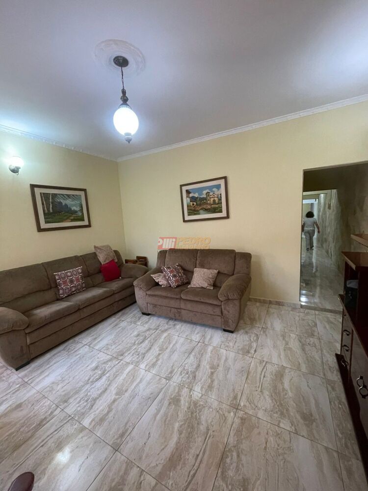 Casa à venda com 3 quartos, 154m² - Foto 1
