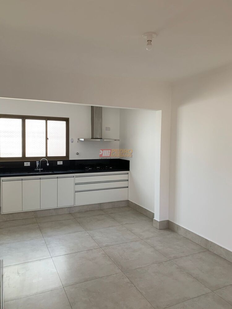 Apartamento à venda com 3 quartos, 126m² - Foto 2