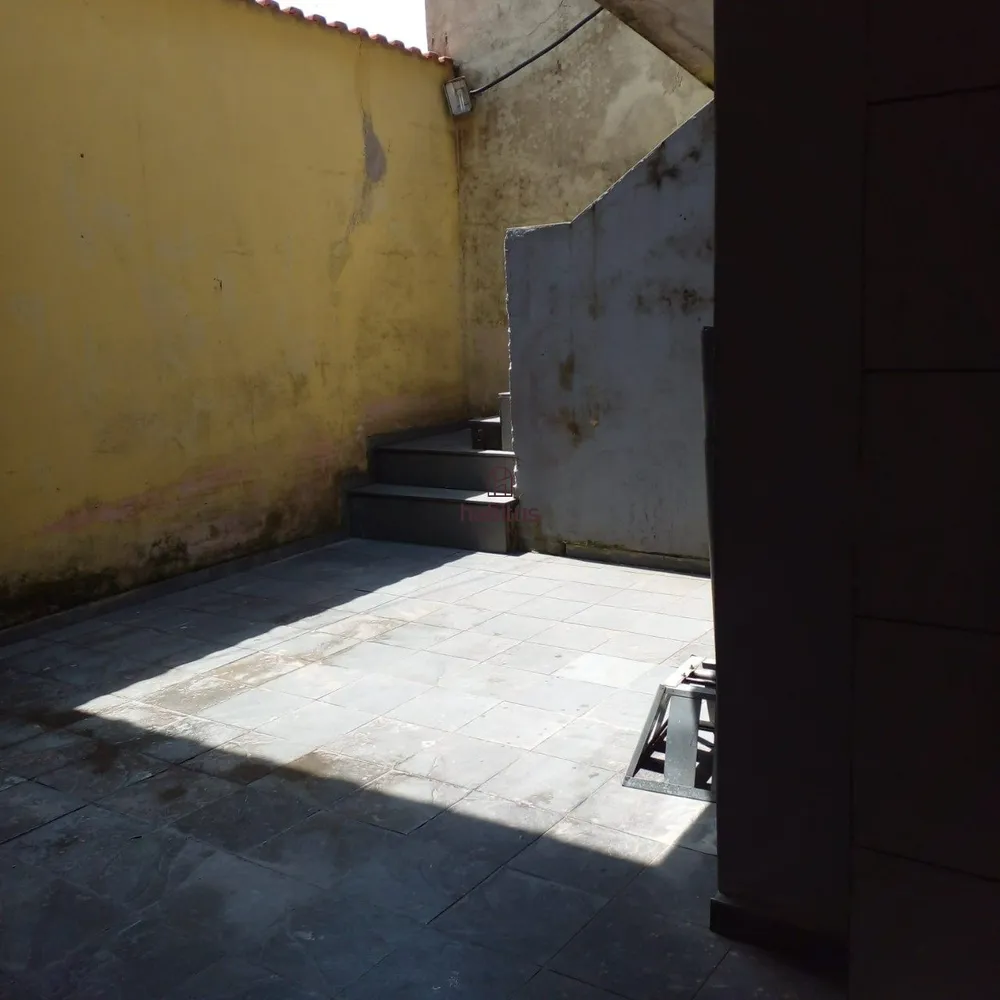 Sobrado, 3 quartos, 181 m² - Foto 2