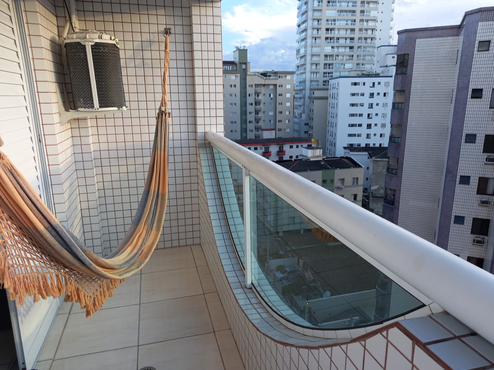 Apartamento à venda com 1 quarto, 60m² - Foto 2