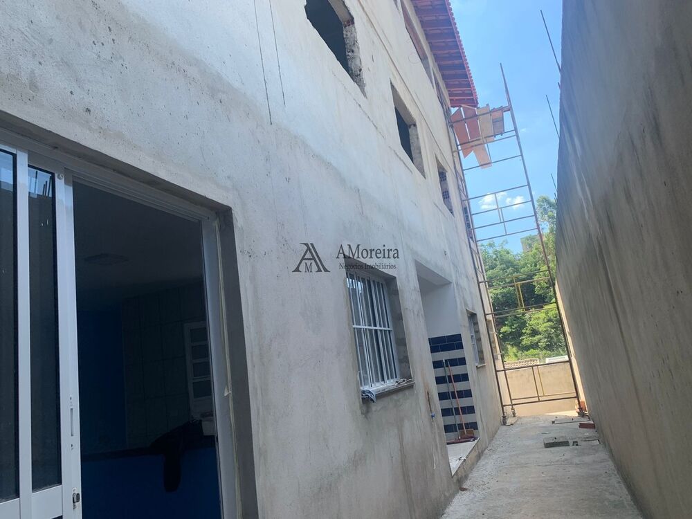 Casa à venda com 4 quartos - Foto 1