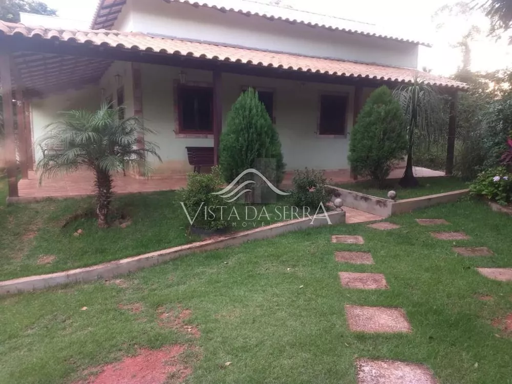 Casa de Condomínio à venda com 4 quartos, 350m² - Foto 2