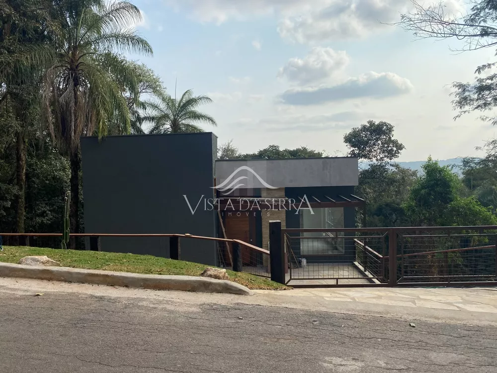 Casa de Condomínio à venda com 3 quartos, 1000m² - Foto 1