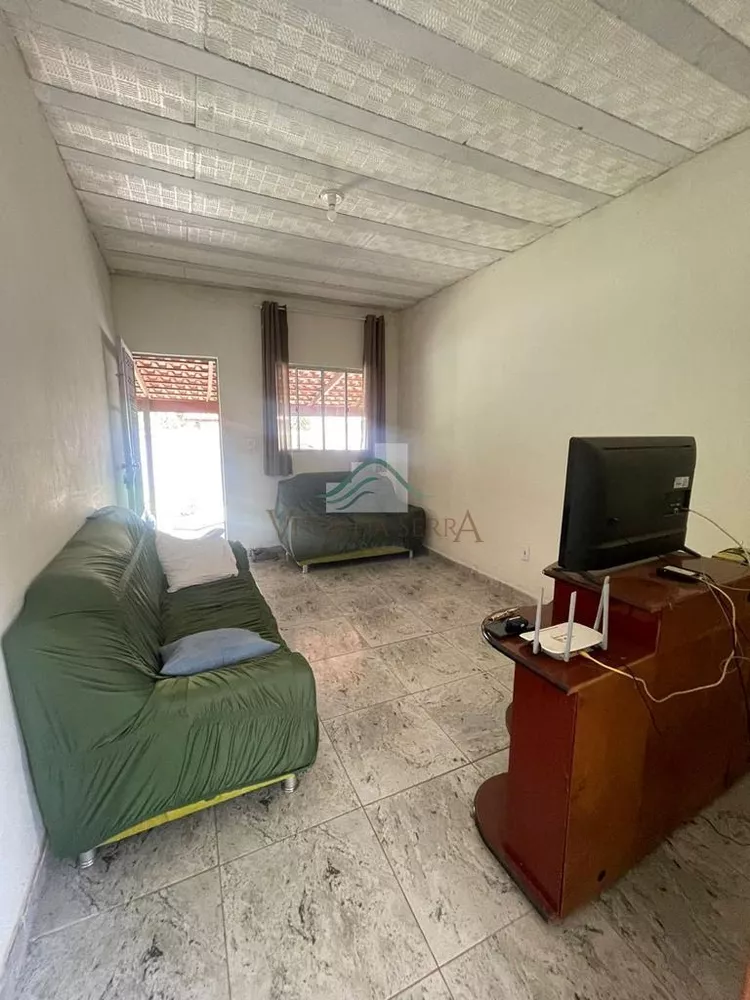 Casa à venda com 3 quartos, 130m² - Foto 1