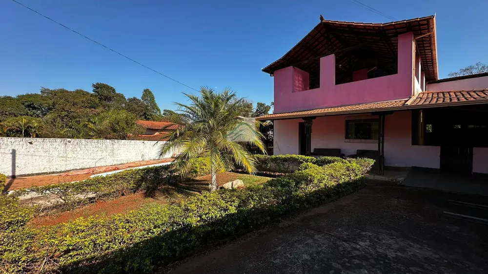 Fazenda à venda com 7 quartos, 1830m² - Foto 2