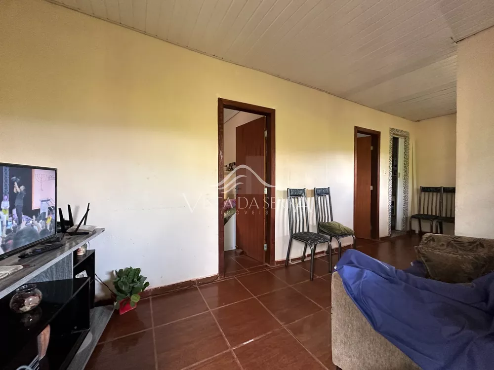 Casa à venda com 3 quartos, 1000m² - Foto 1