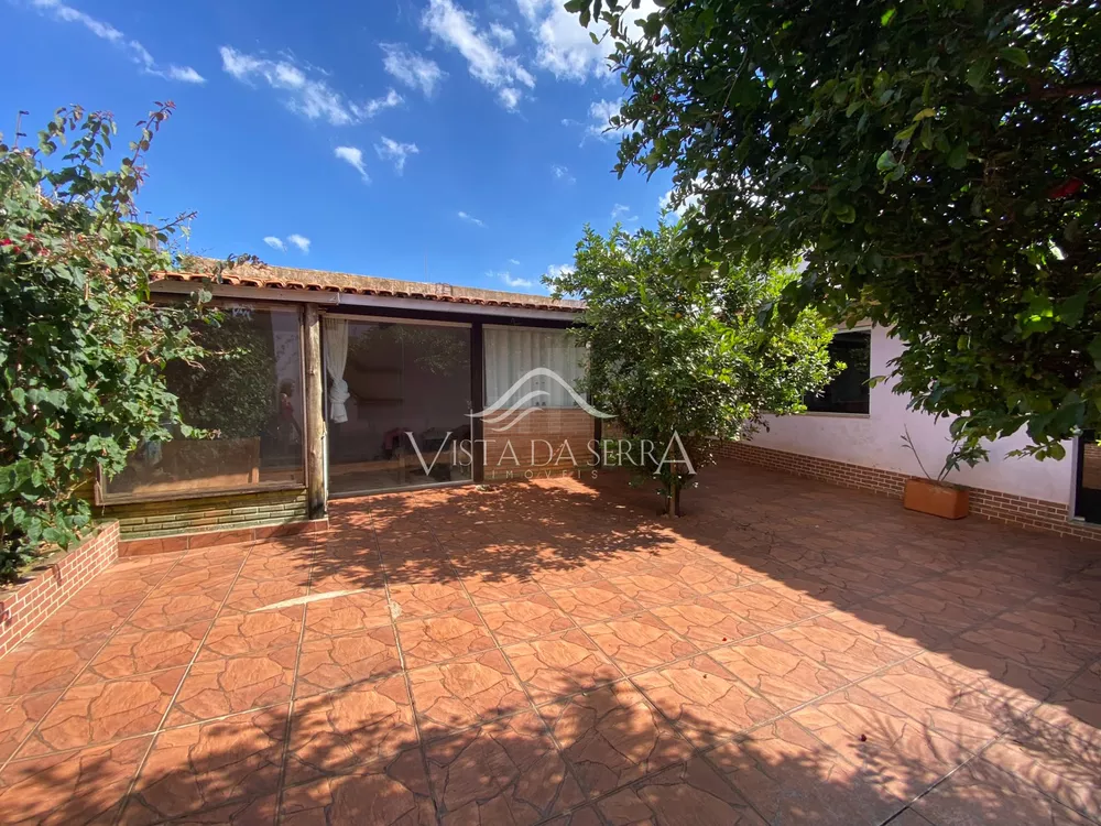 Casa à venda com 4 quartos, 360m² - Foto 2