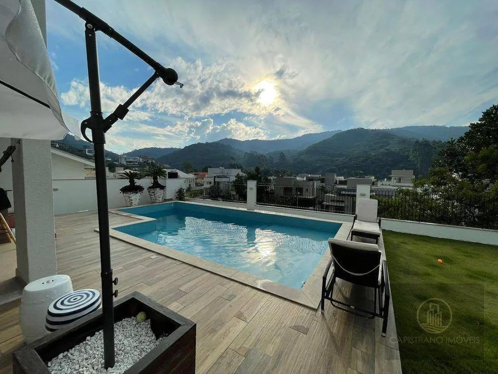 Casa, 5 quartos, 570 m² - Foto 1