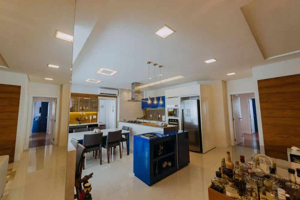 Apartamento, 3 quartos, 121 m² - Foto 2