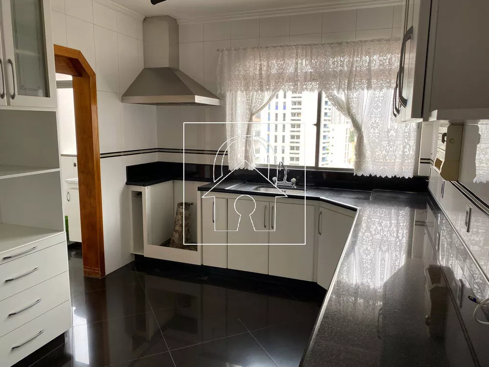 Apartamento à venda com 3 quartos, 136m² - Foto 4