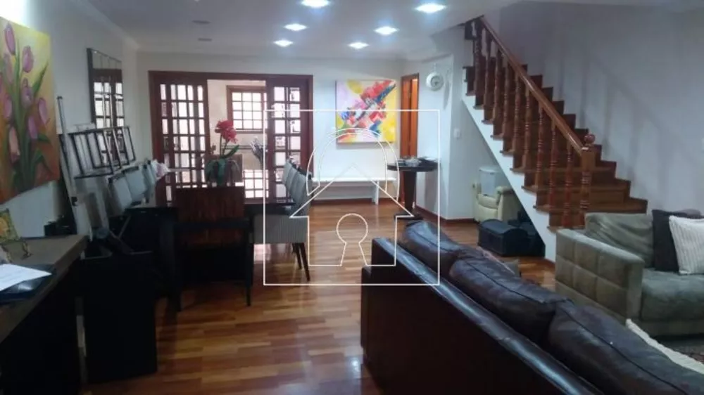 Casa à venda com 3 quartos, 110m² - Foto 1