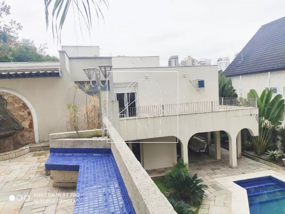 Casa à venda e aluguel com 5 quartos, 1000m² - Foto 3