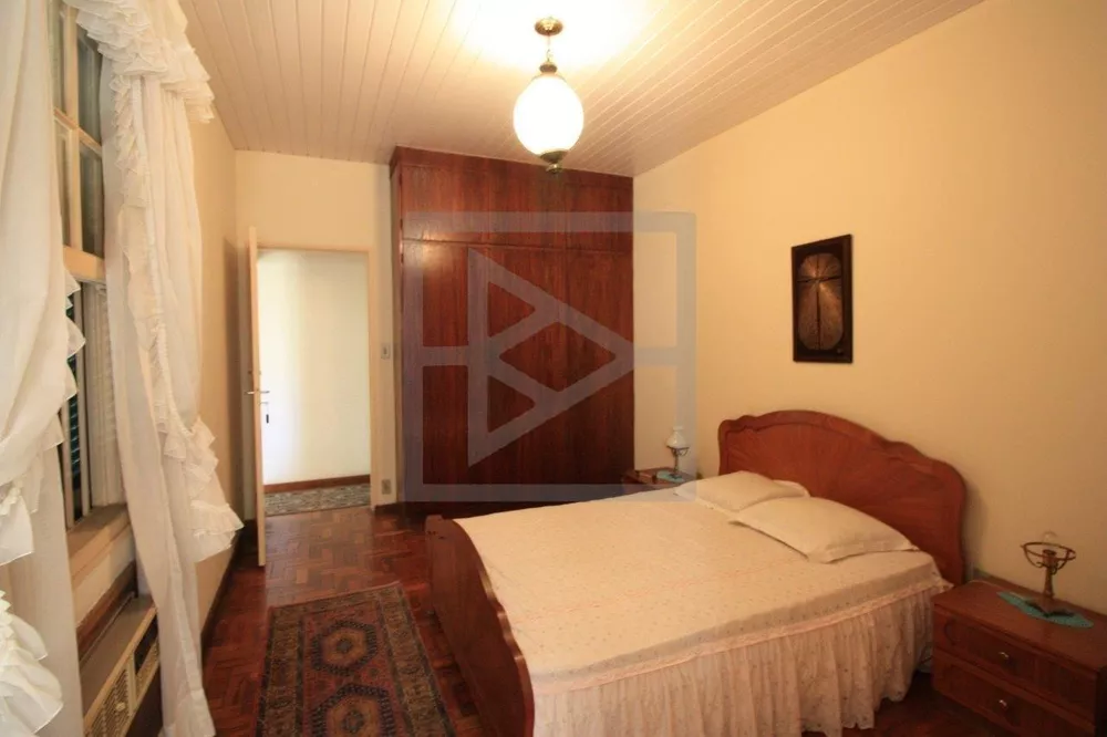 Casa à venda com 3 quartos, 250m² - Foto 13