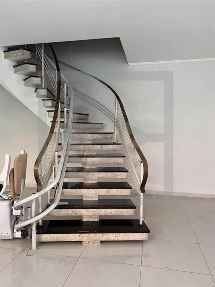 Casa, 5 quartos, 280 m² - Foto 1