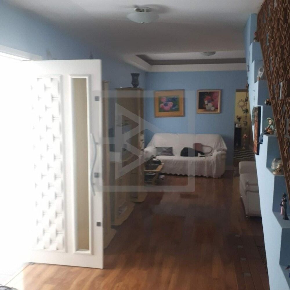 Casa, 3 quartos, 271 m² - Foto 1