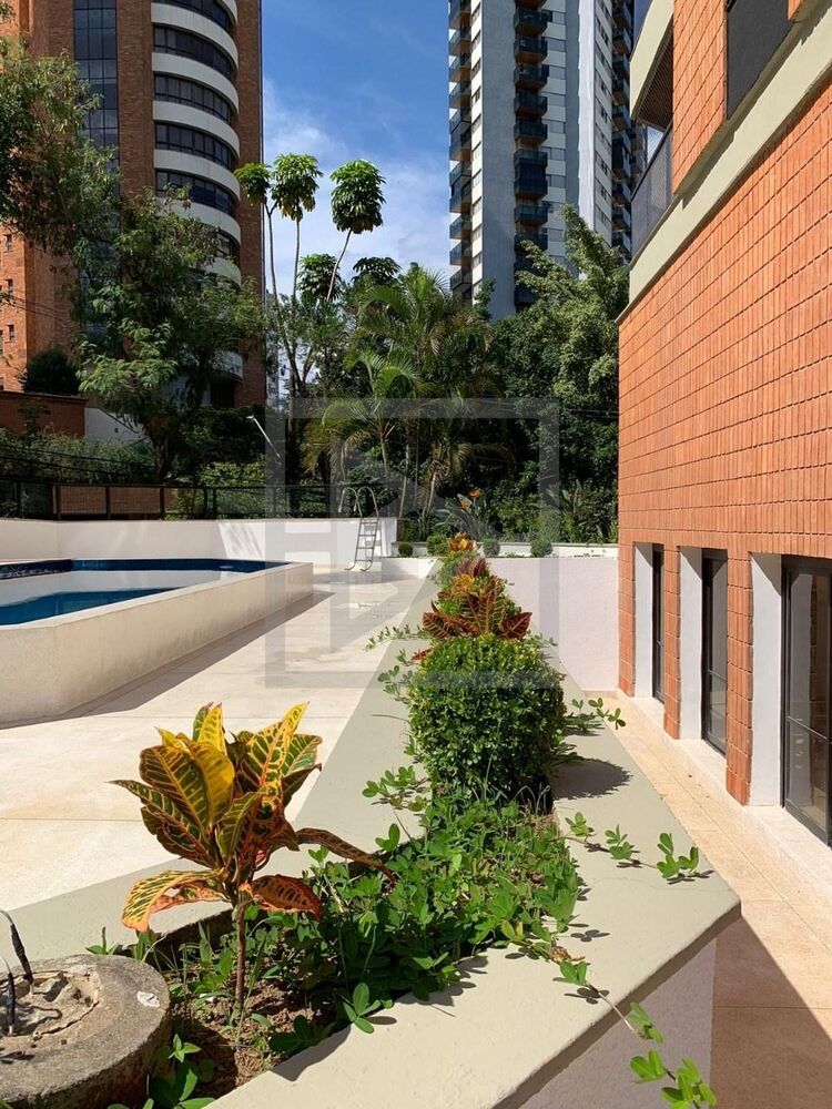 Apartamento, 3 quartos, 206 m² - Foto 2