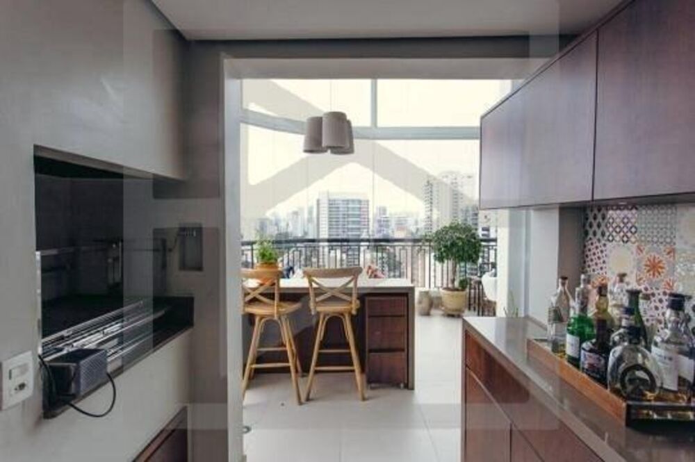 Apartamento, 3 quartos, 225 m² - Foto 1