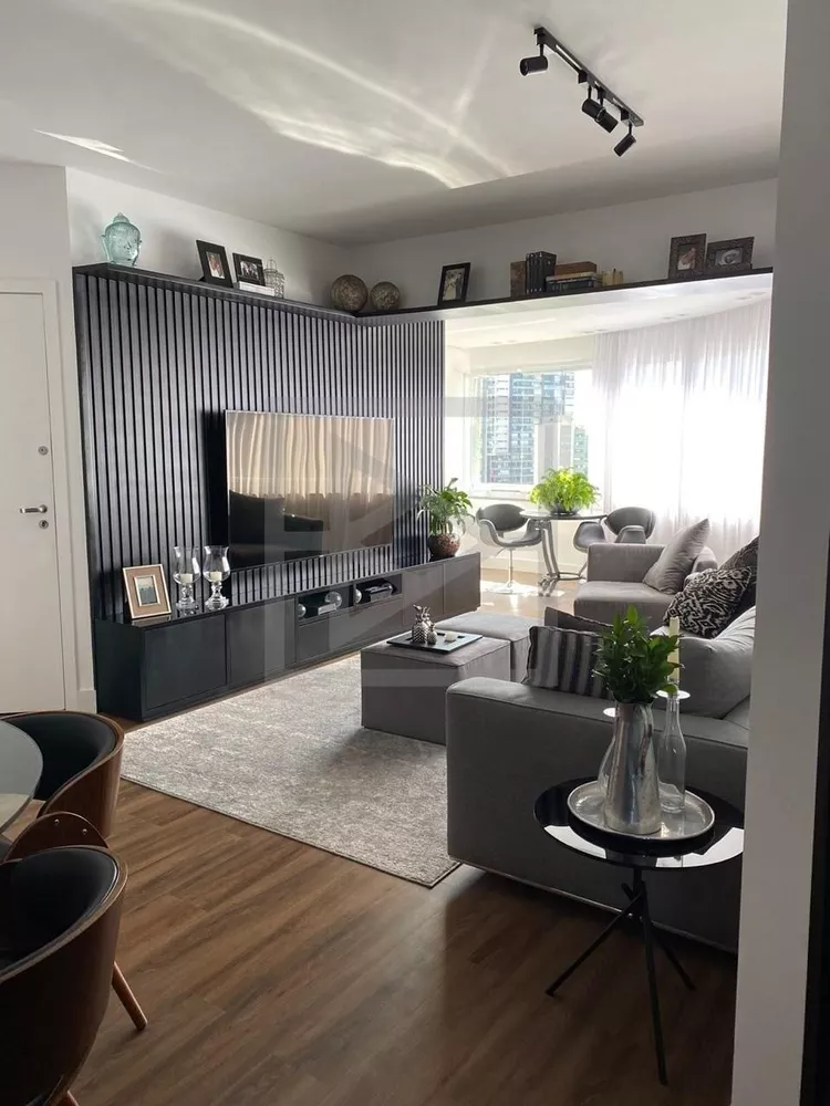 Apartamento à venda com 2 quartos, 116m² - Foto 1