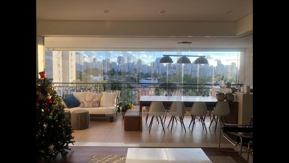 Apartamento, 3 quartos, 156 m² - Foto 1