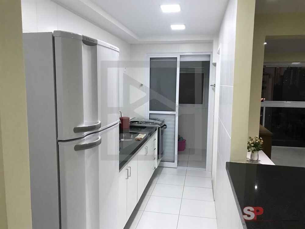 Apartamento à venda com 2 quartos, 66m² - Foto 4