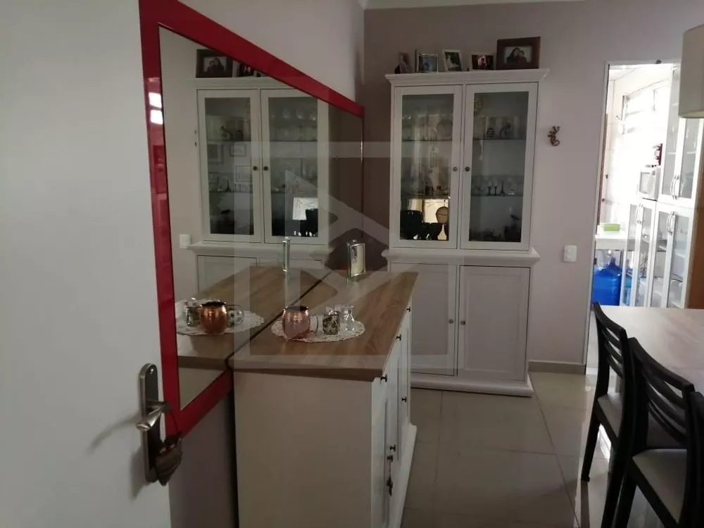 Casa à venda com 4 quartos, 210m² - Foto 6