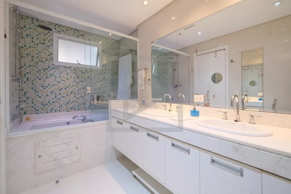 Apartamento, 4 quartos, 226 m² - Foto 1