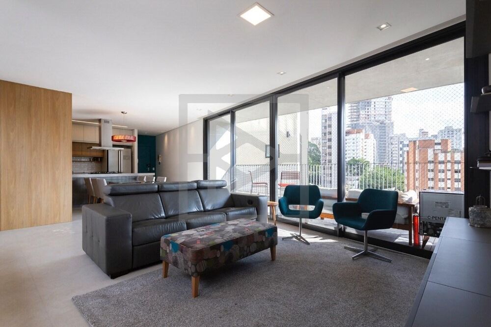 Apartamento à venda com 3 quartos, 150m² - Foto 4