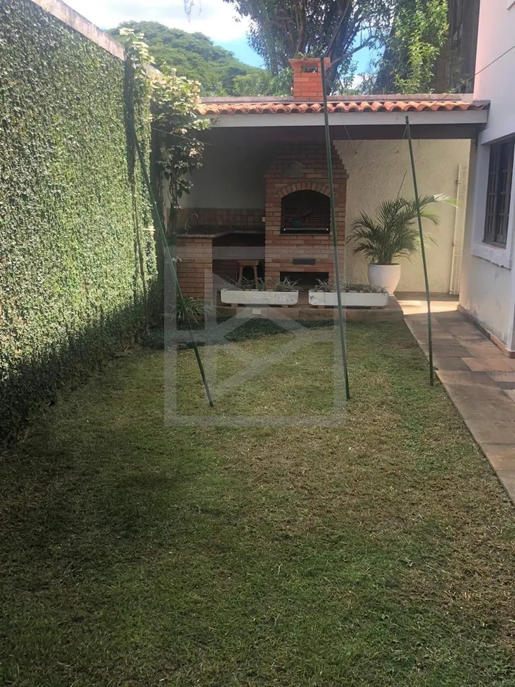 Casa, 3 quartos, 251 m² - Foto 3