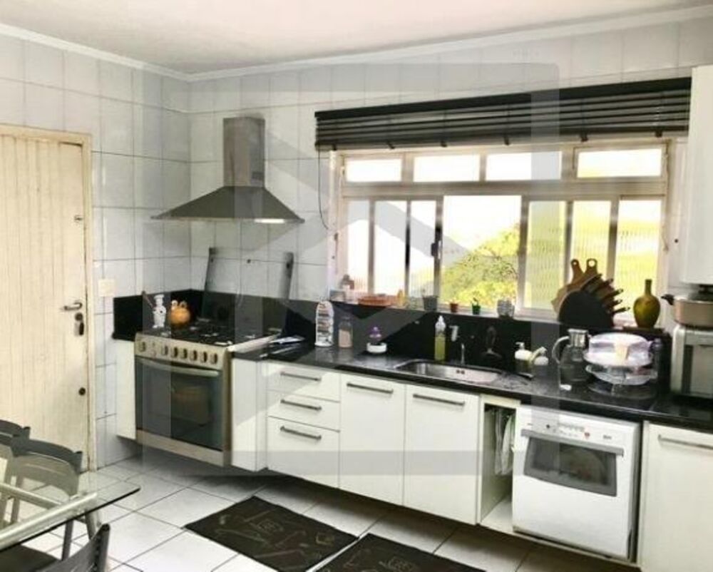 Casa, 4 quartos, 332 m² - Foto 1