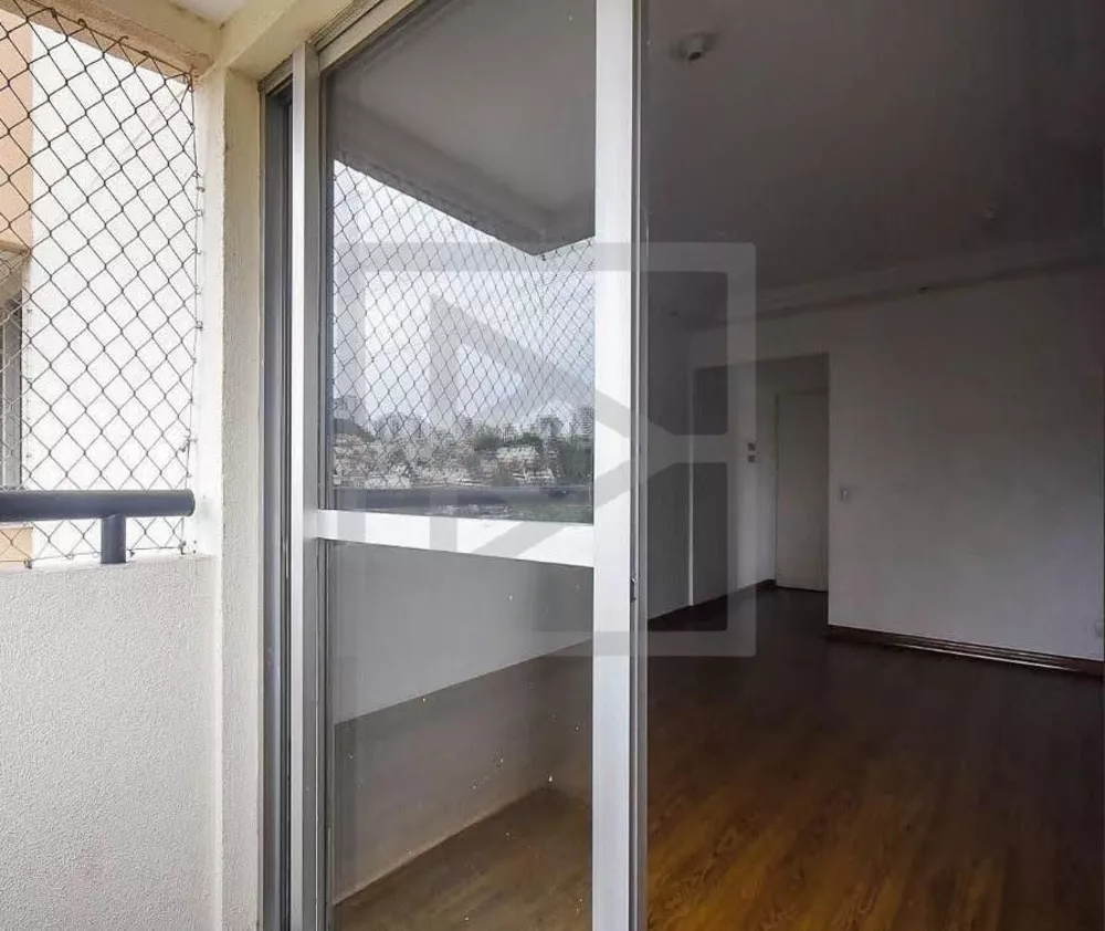 Apartamento à venda com 3 quartos, 68m² - Foto 2