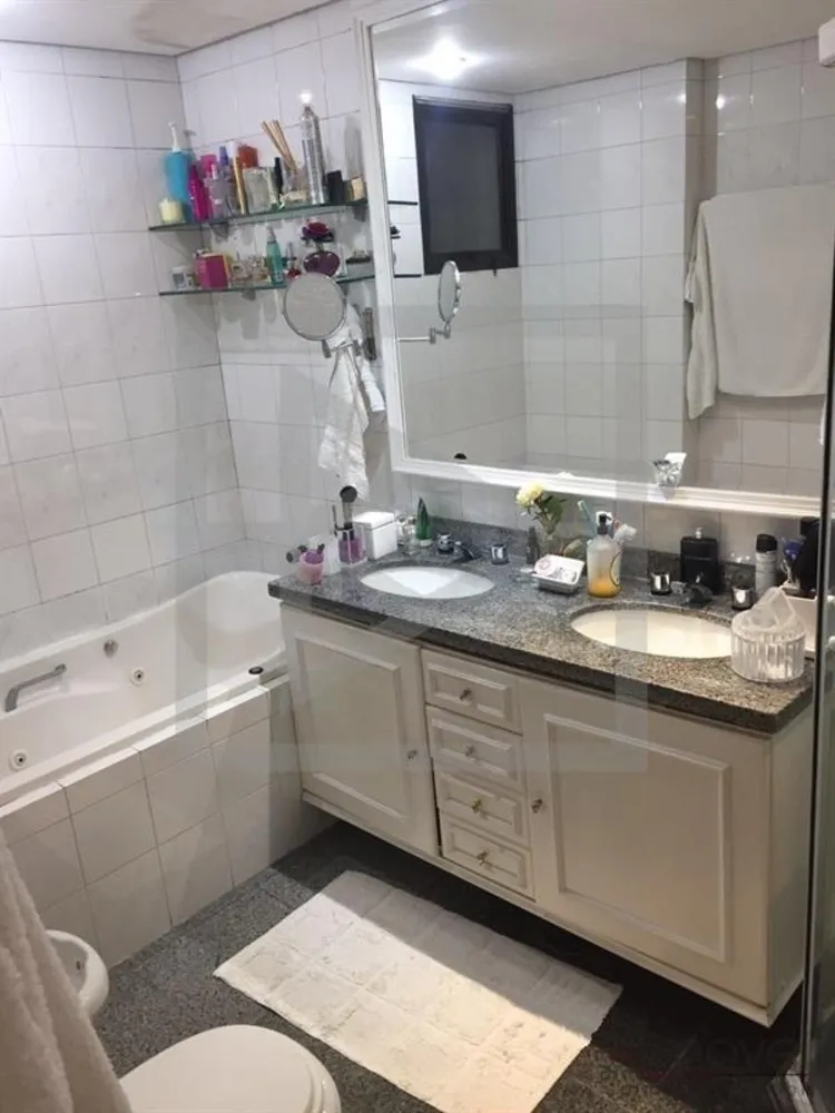Apartamento, 3 quartos, 185 m² - Foto 1
