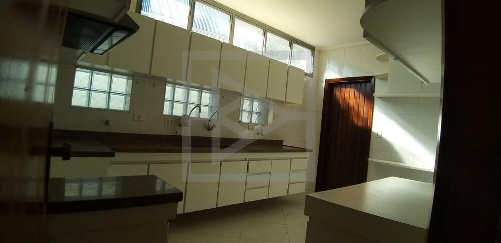 Casa, 3 quartos, 240 m² - Foto 2