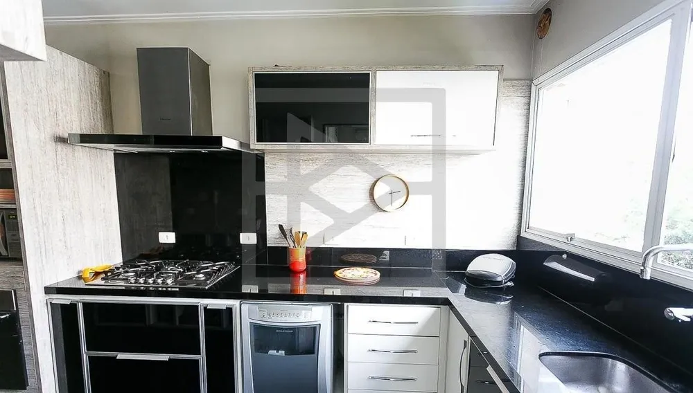 Cobertura, 3 quartos, 227 m² - Foto 4