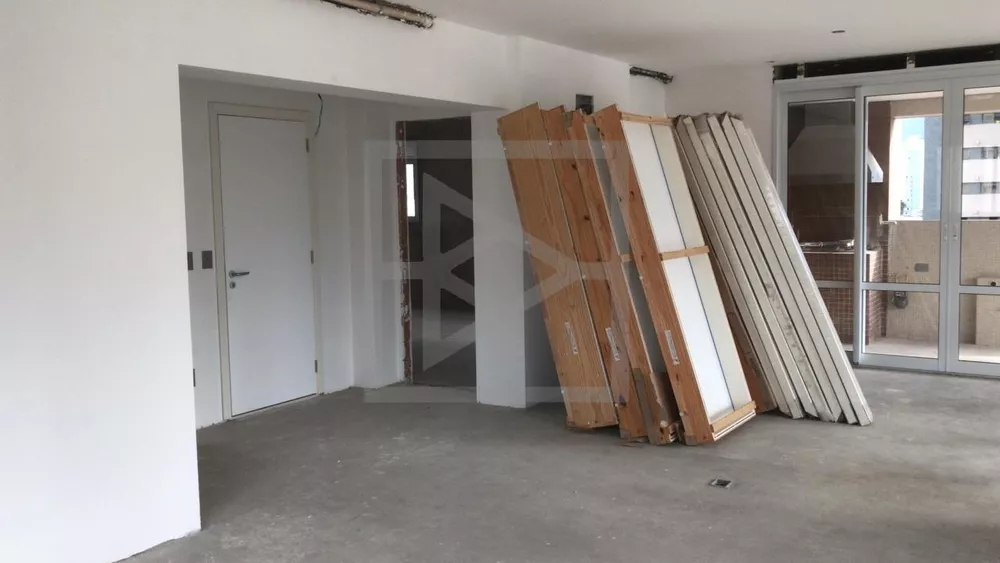 Apartamento, 4 quartos, 272 m² - Foto 1