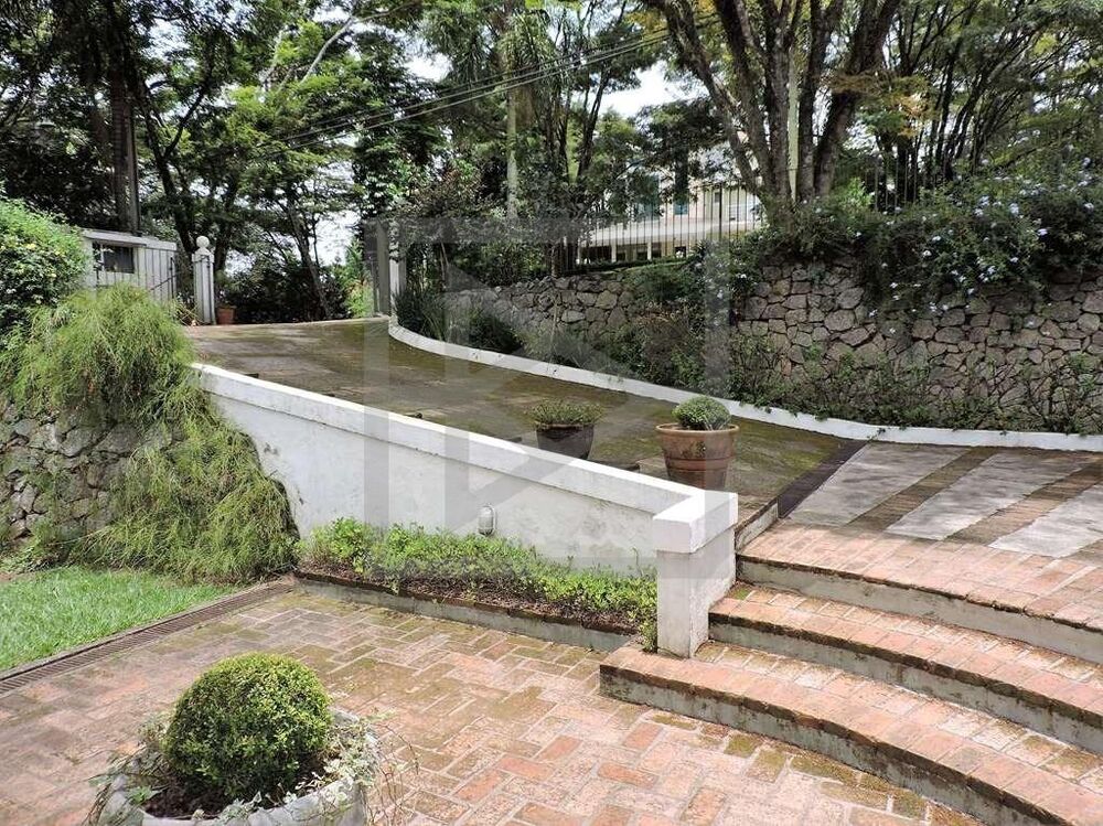 Casa de Condomínio à venda com 4 quartos, 444m² - Foto 4