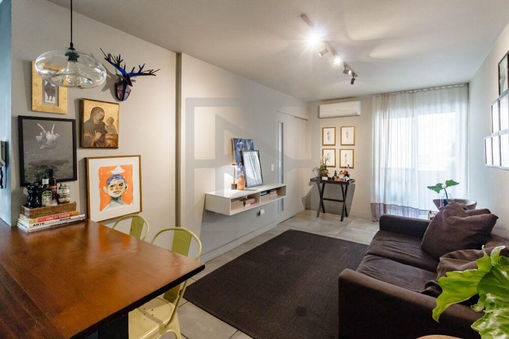 Apartamento à venda com 2 quartos, 60m² - Foto 1