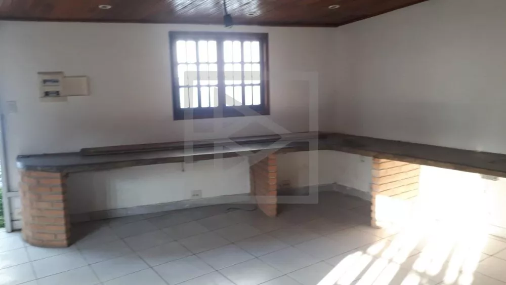 Casa à venda com 3 quartos, 200m² - Foto 10