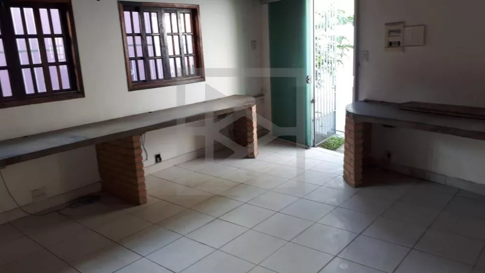 Casa à venda com 3 quartos, 200m² - Foto 8