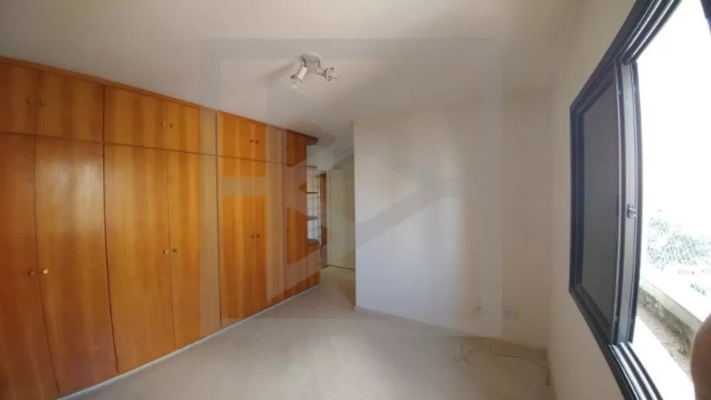 Apartamento para alugar com 3 quartos, 115m² - Foto 6