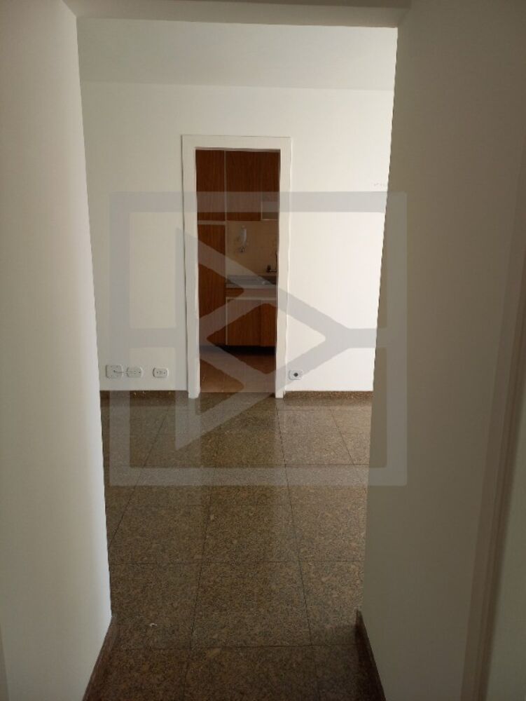 Apartamento para alugar com 2 quartos, 67m² - Foto 13