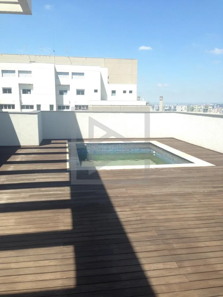 Cobertura, 3 quartos, 814 m² - Foto 1