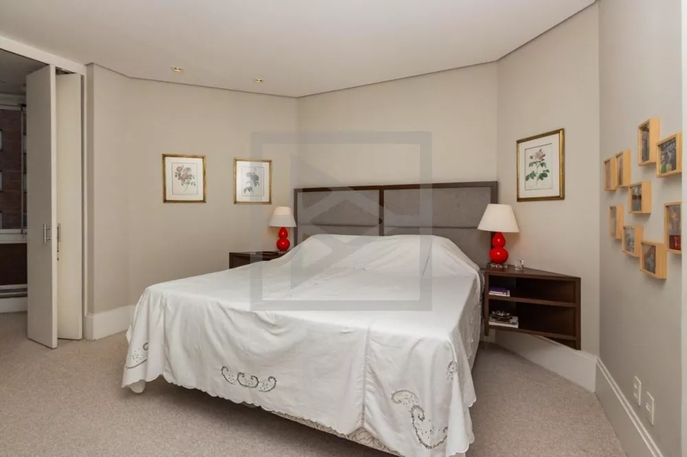 Apartamento, 3 quartos, 394 m² - Foto 2