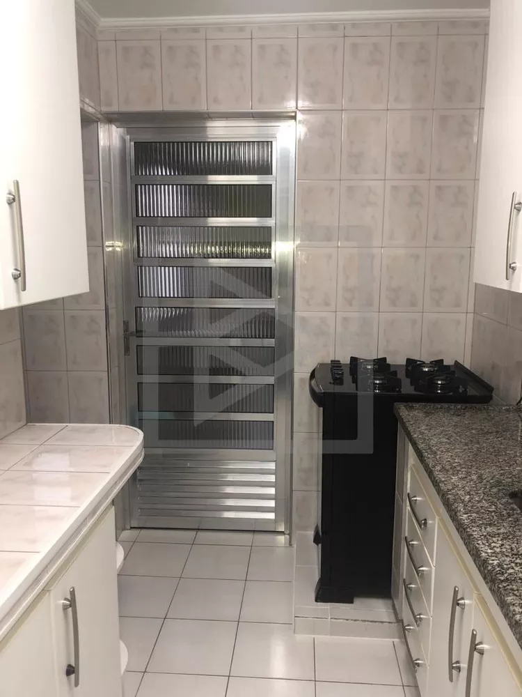 Apartamento à venda com 3 quartos, 96m² - Foto 8