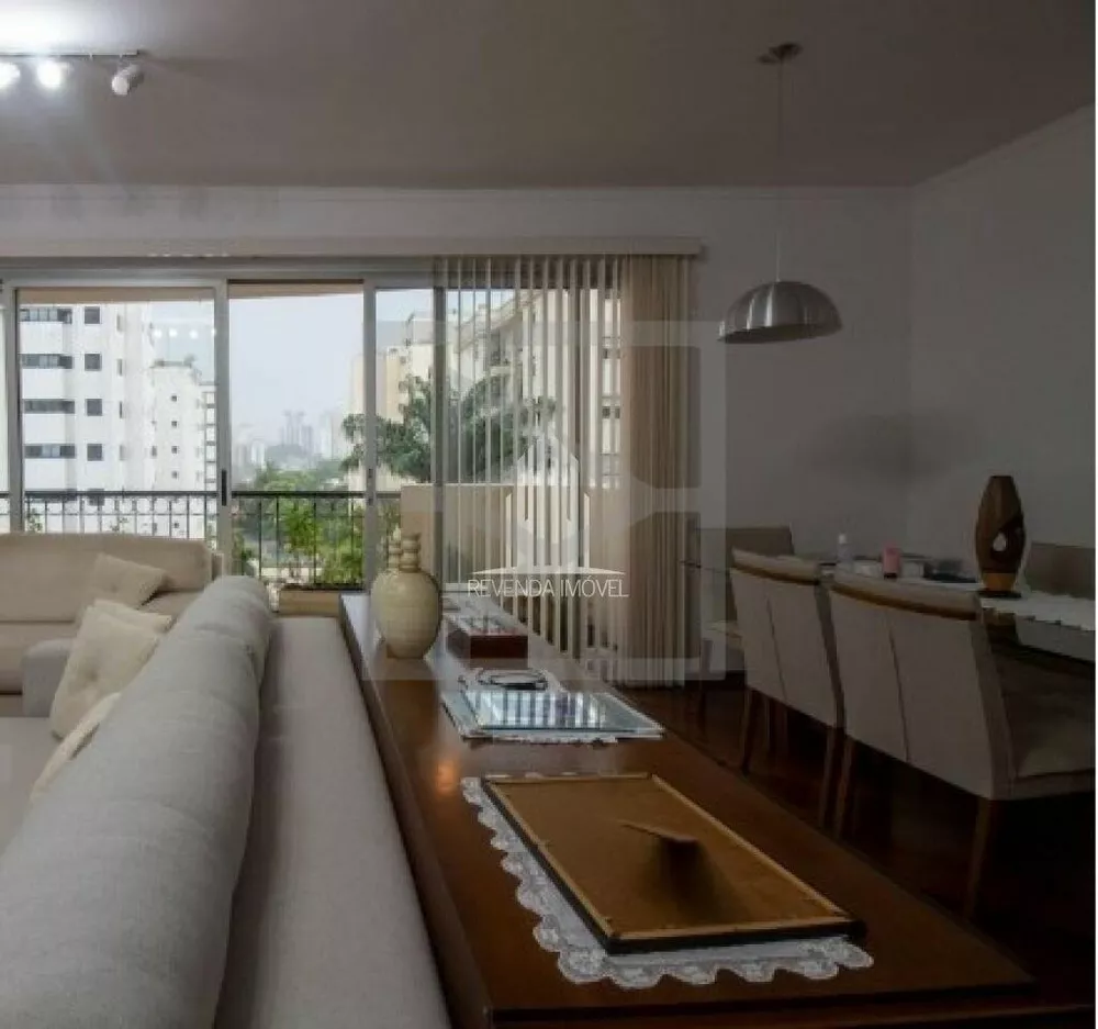 Apartamento à venda com 4 quartos, 158m² - Foto 2