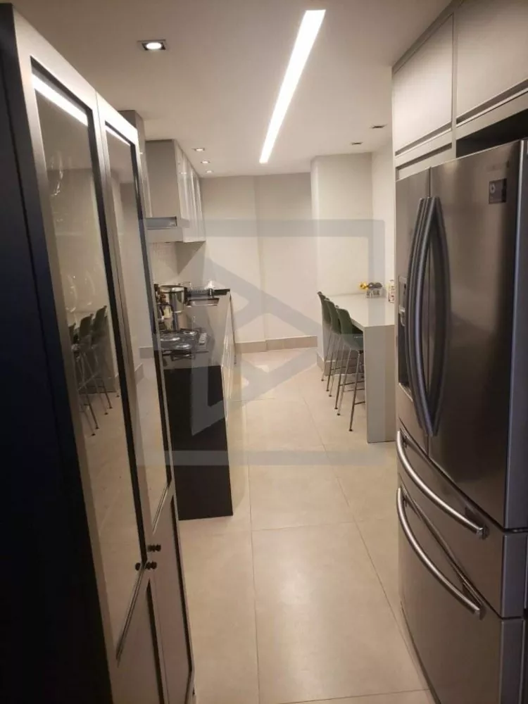 Apartamento à venda com 3 quartos, 219m² - Foto 7