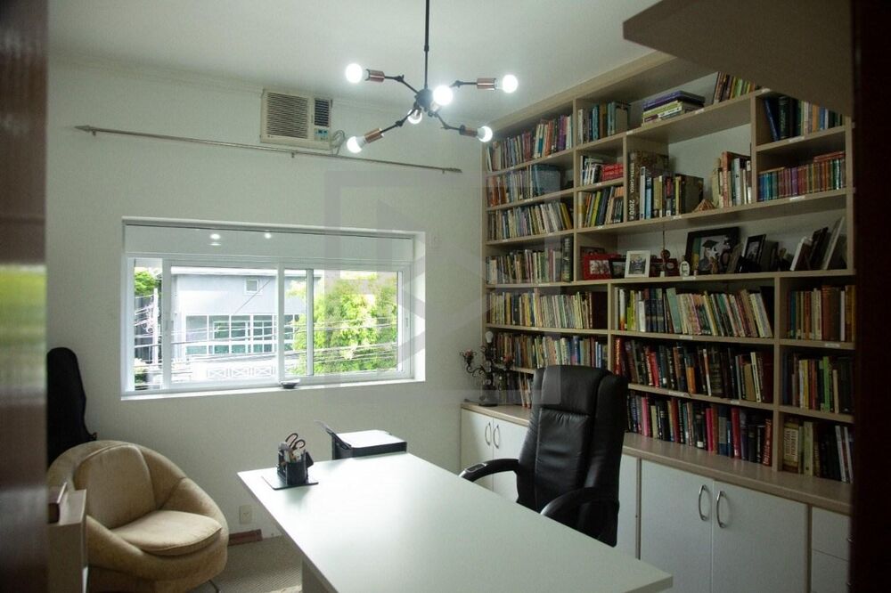 Casa, 4 quartos, 260 m² - Foto 4