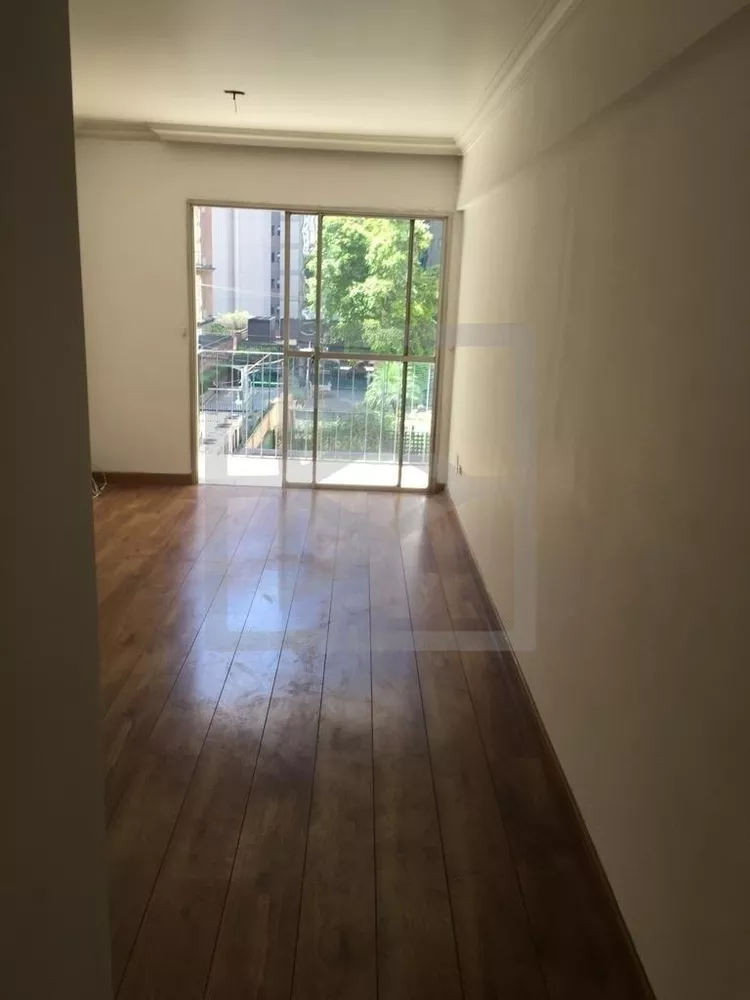 Apartamento à venda com 2 quartos, 63m² - Foto 3